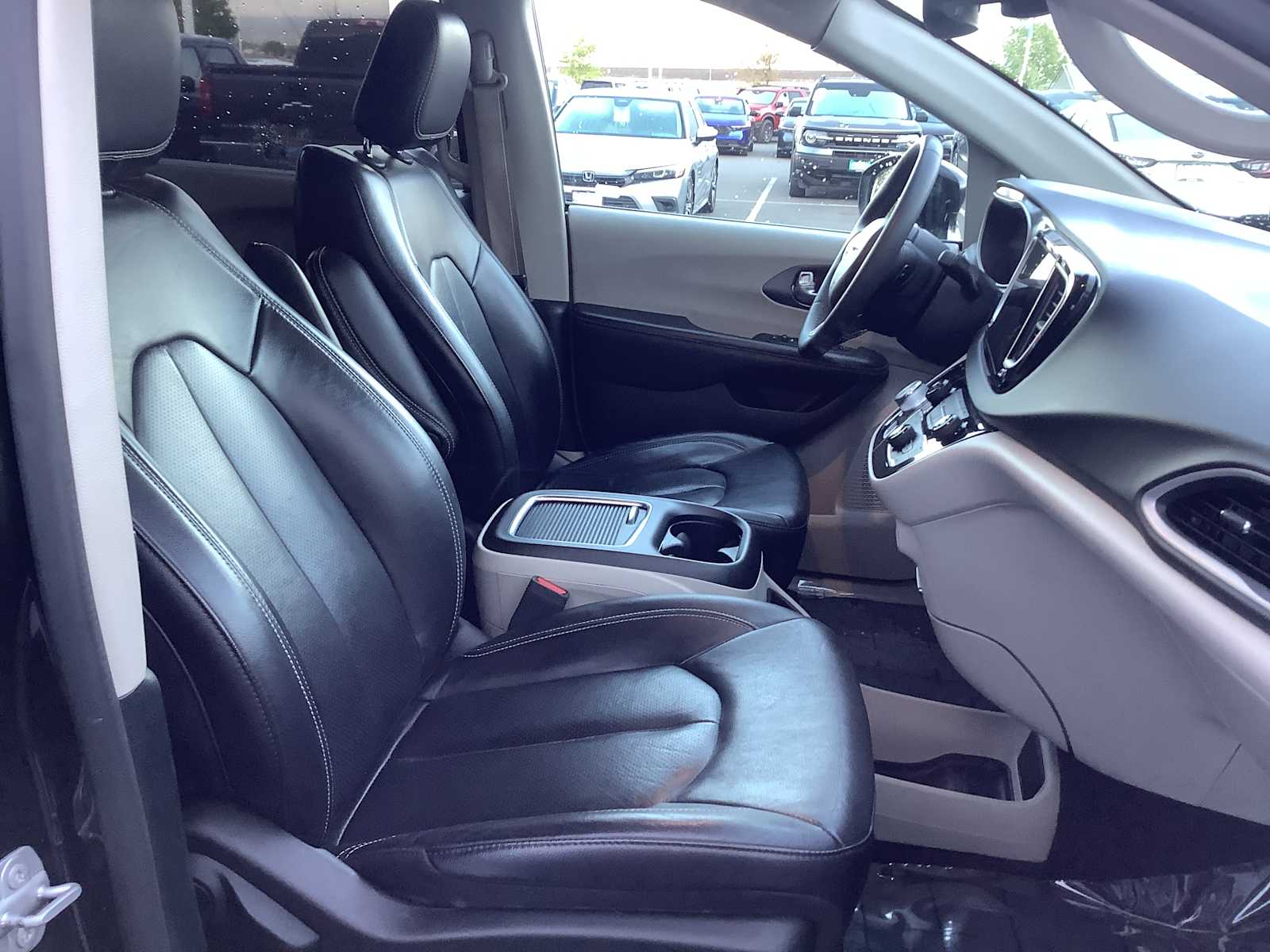 Thumbnail: 2022 Chrysler Pacifica - 15