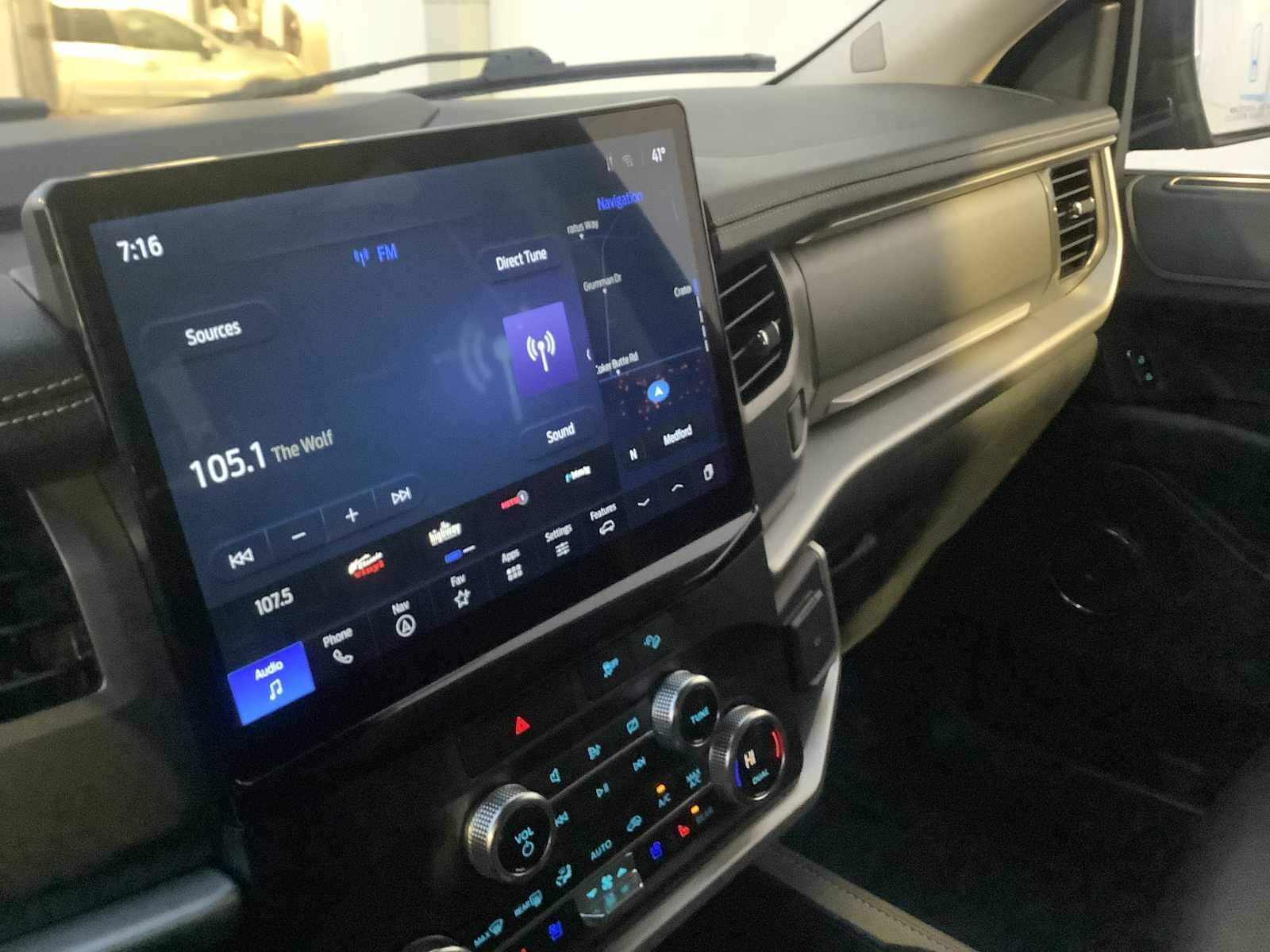 Thumbnail: 2023 Ford Expedition MAX - 17