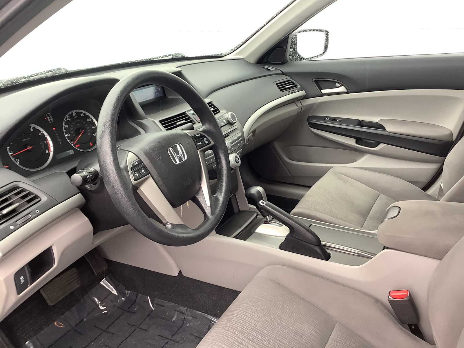 2011 Honda Accord LX-P photo 3