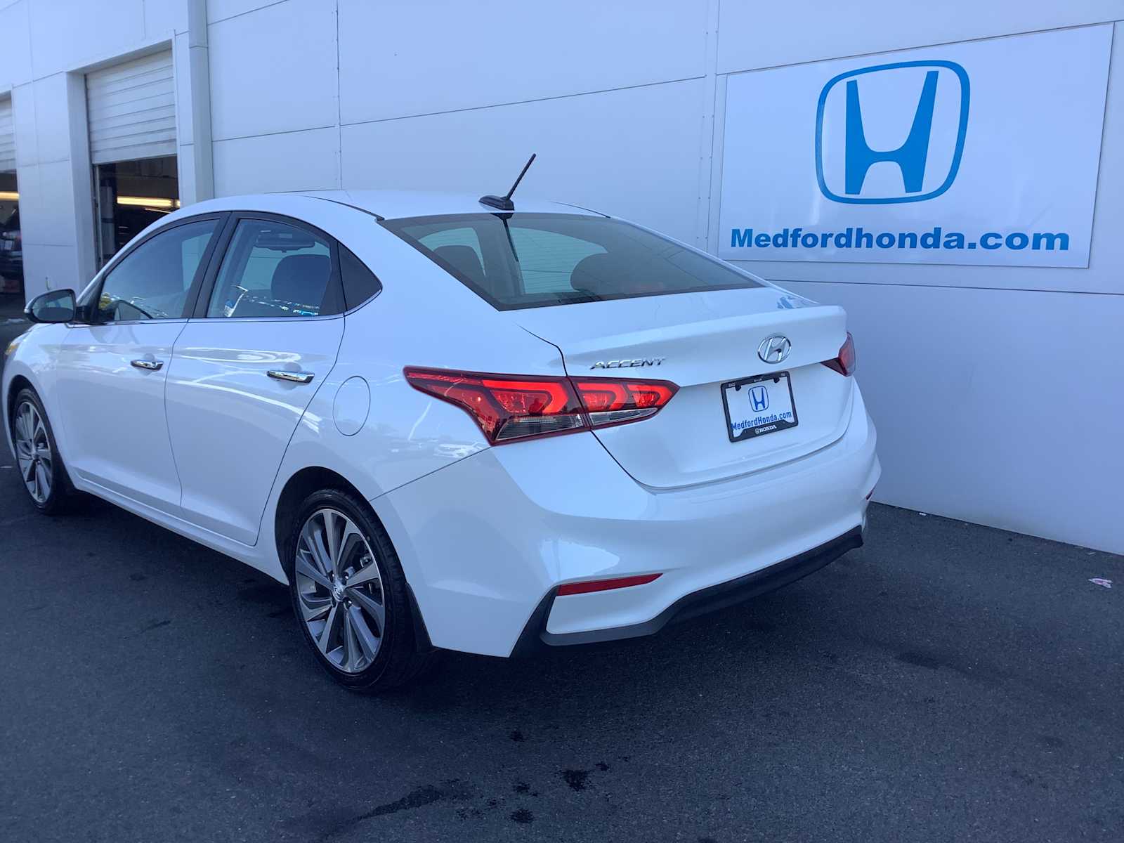 Thumbnail: 2021 Hyundai Accent - 4