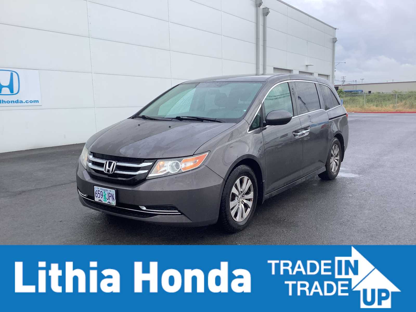 2016 Honda Odyssey SE's photo