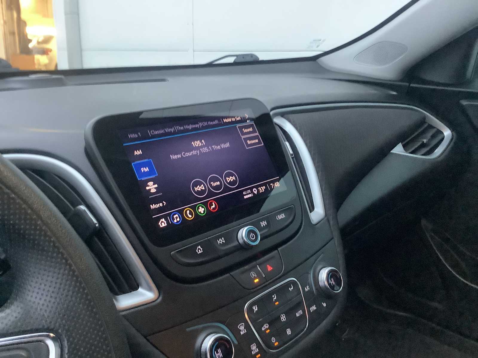 Thumbnail: 2023 Chevrolet Malibu - 17