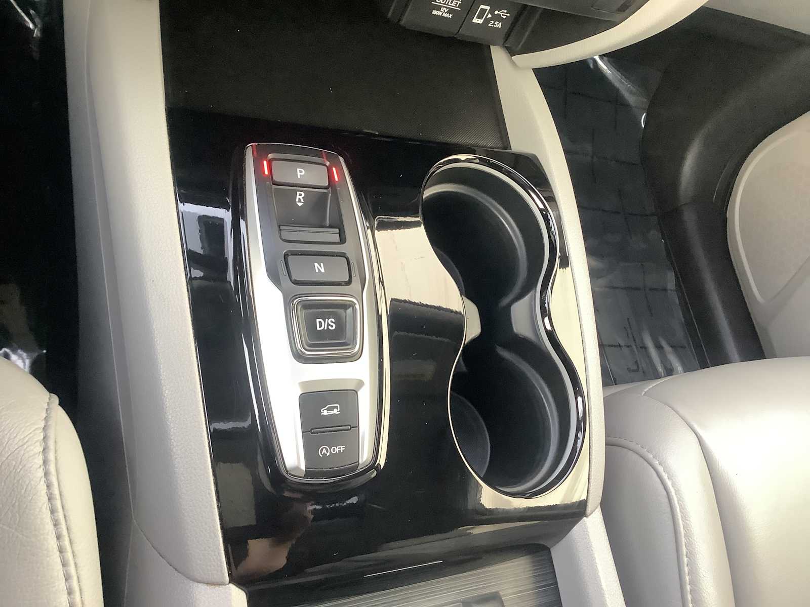 Thumbnail: 2022 Honda Pilot - 17