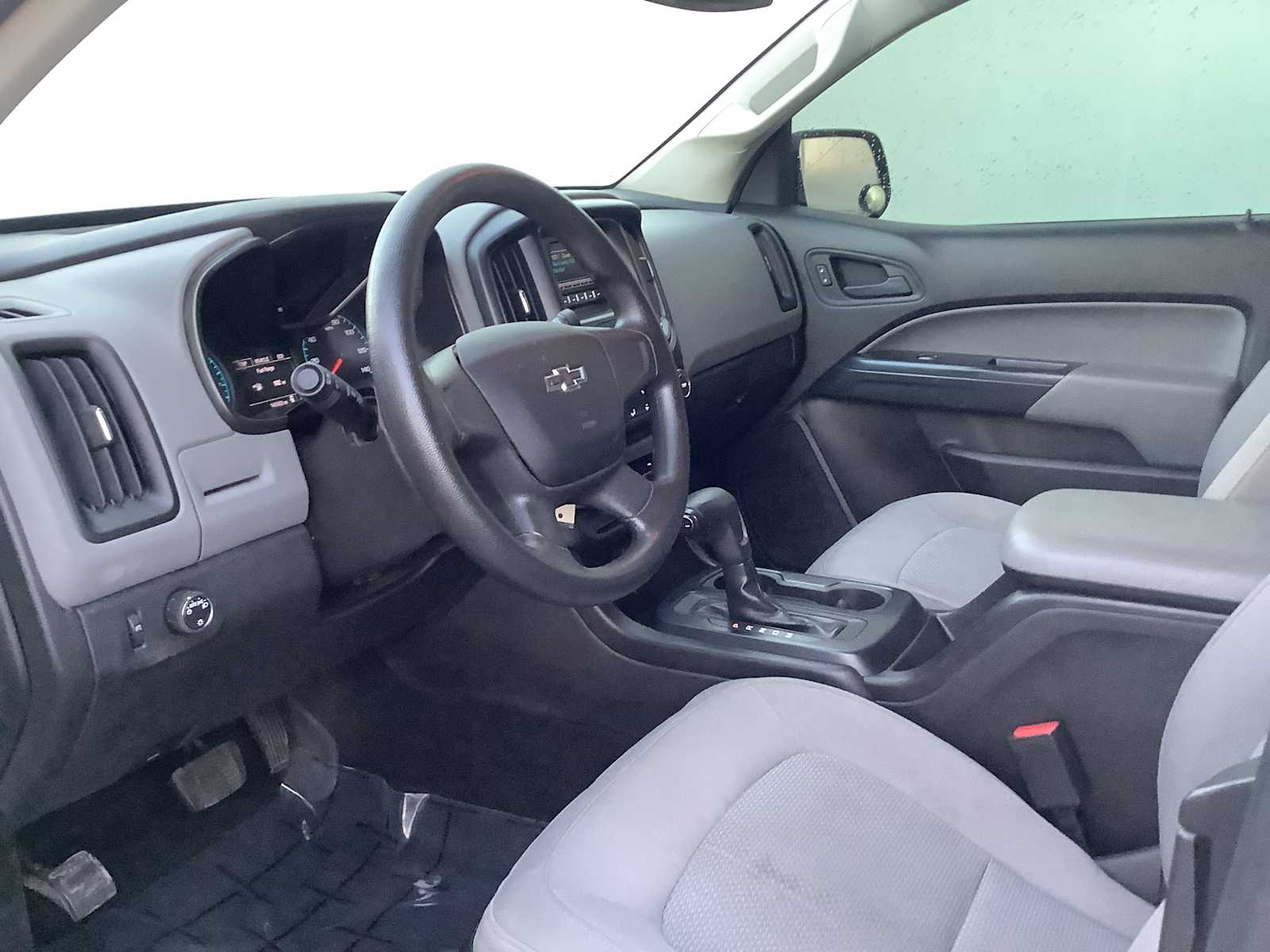 Thumbnail: 2016 Chevrolet Colorado - 3