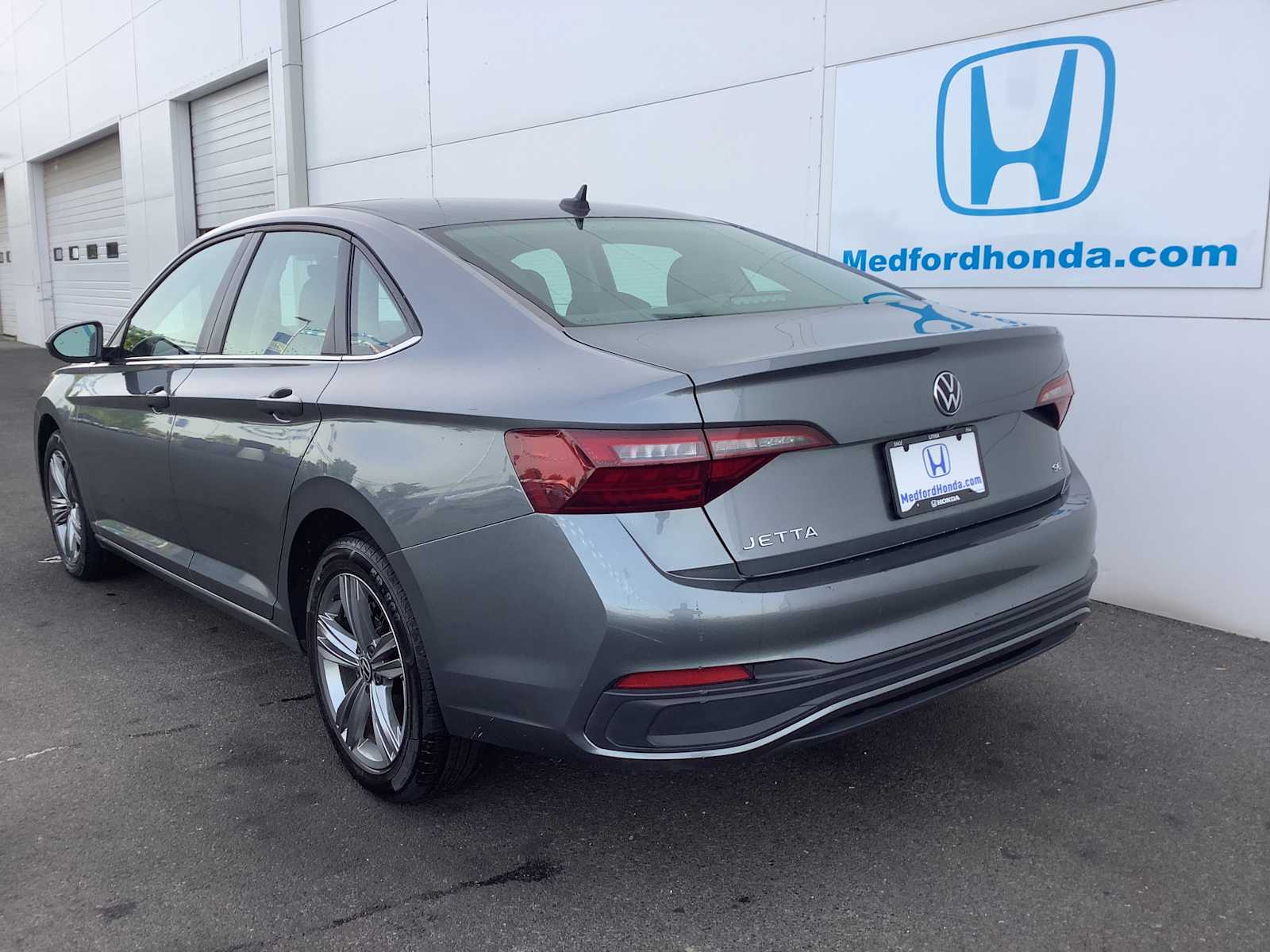 Thumbnail: 2024 Volkswagen Jetta - 4