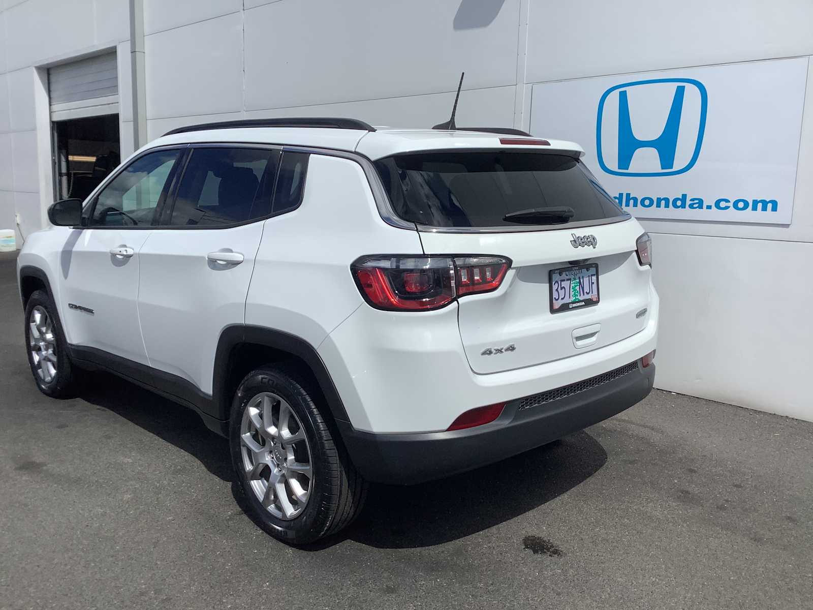 Thumbnail: 2022 Jeep Compass - 4