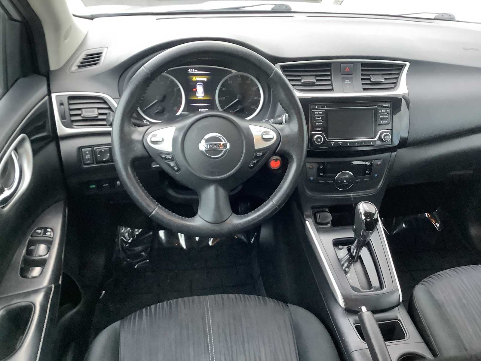 Thumbnail: 2018 Nissan Sentra - 10