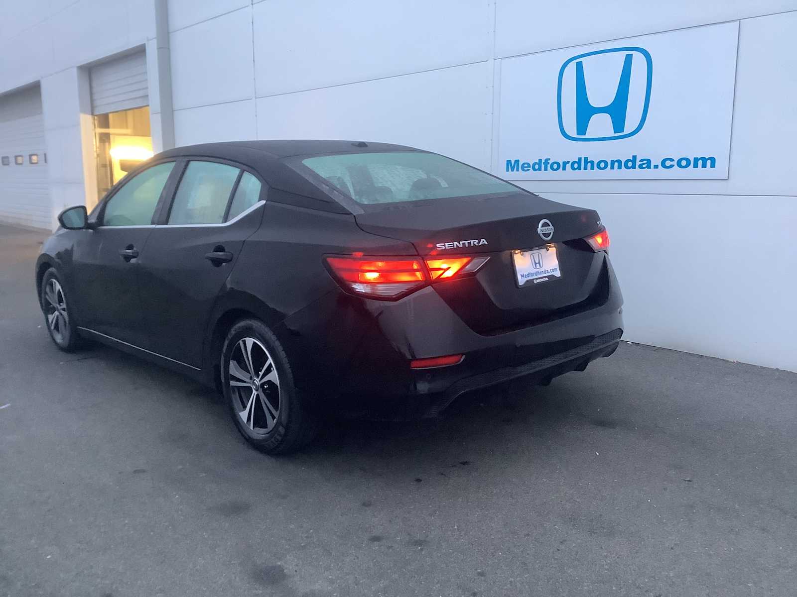 2023 Nissan Sentra SV photo 4