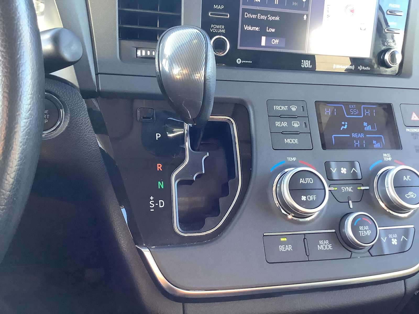 Thumbnail: 2019 Toyota Sienna - 18