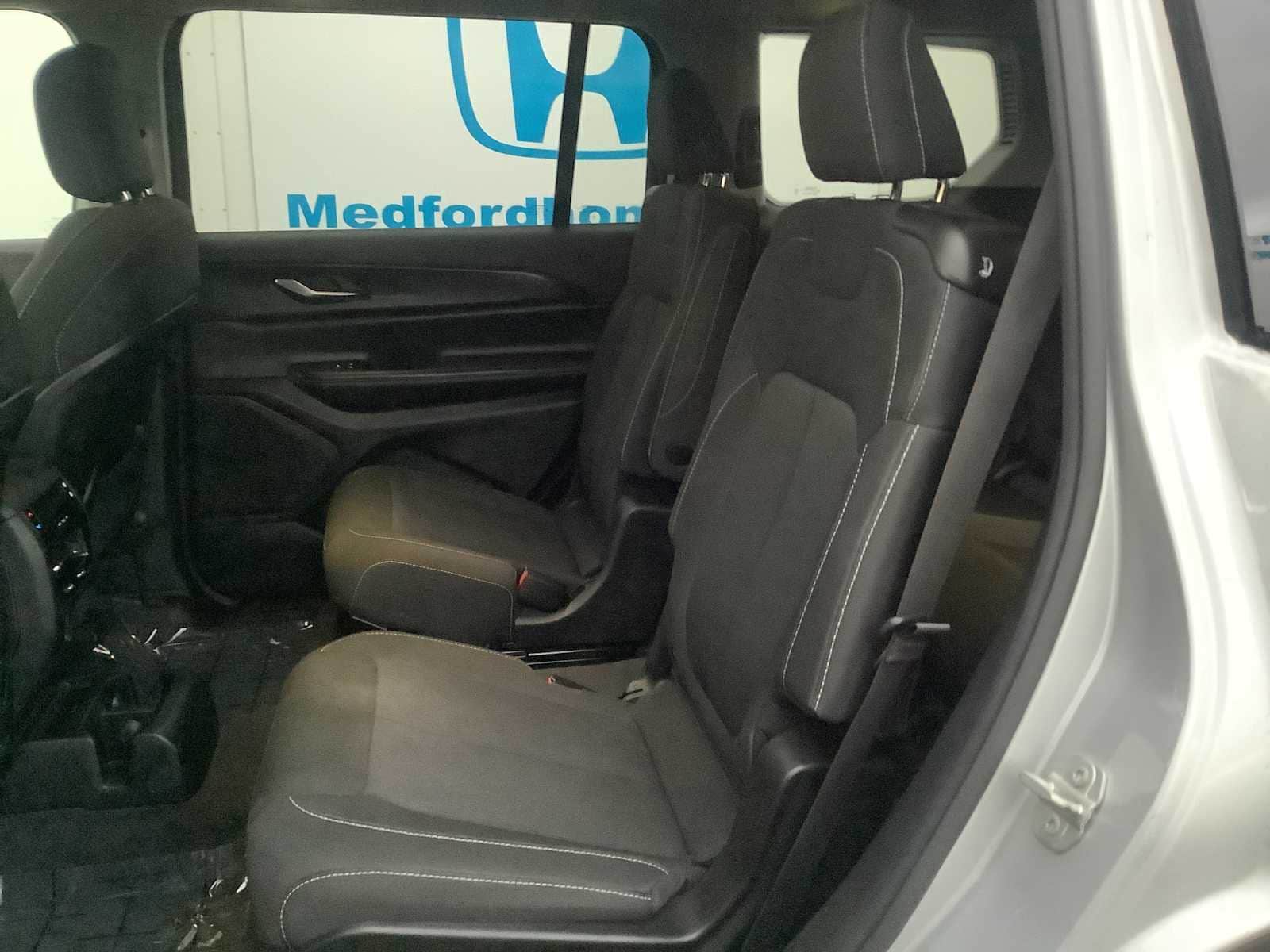 Thumbnail: 2023 Jeep Grand Cherokee - 13