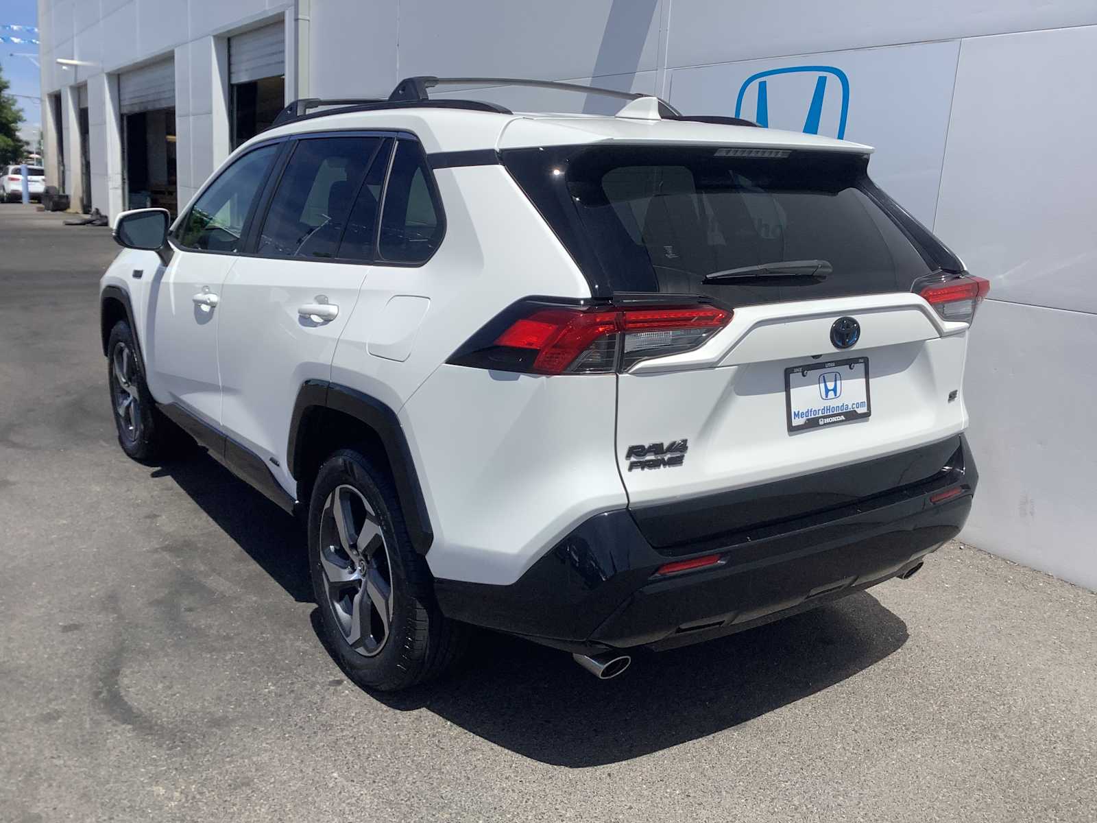 Thumbnail: 2022 Toyota RAV4 - 4