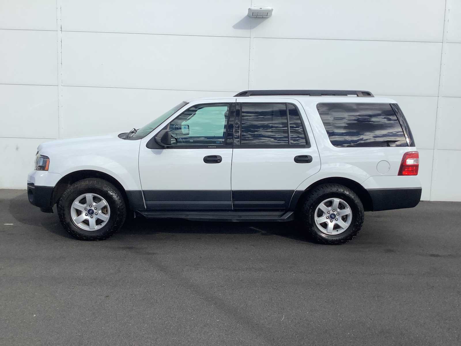 Thumbnail: 2017 Ford Expedition - 3