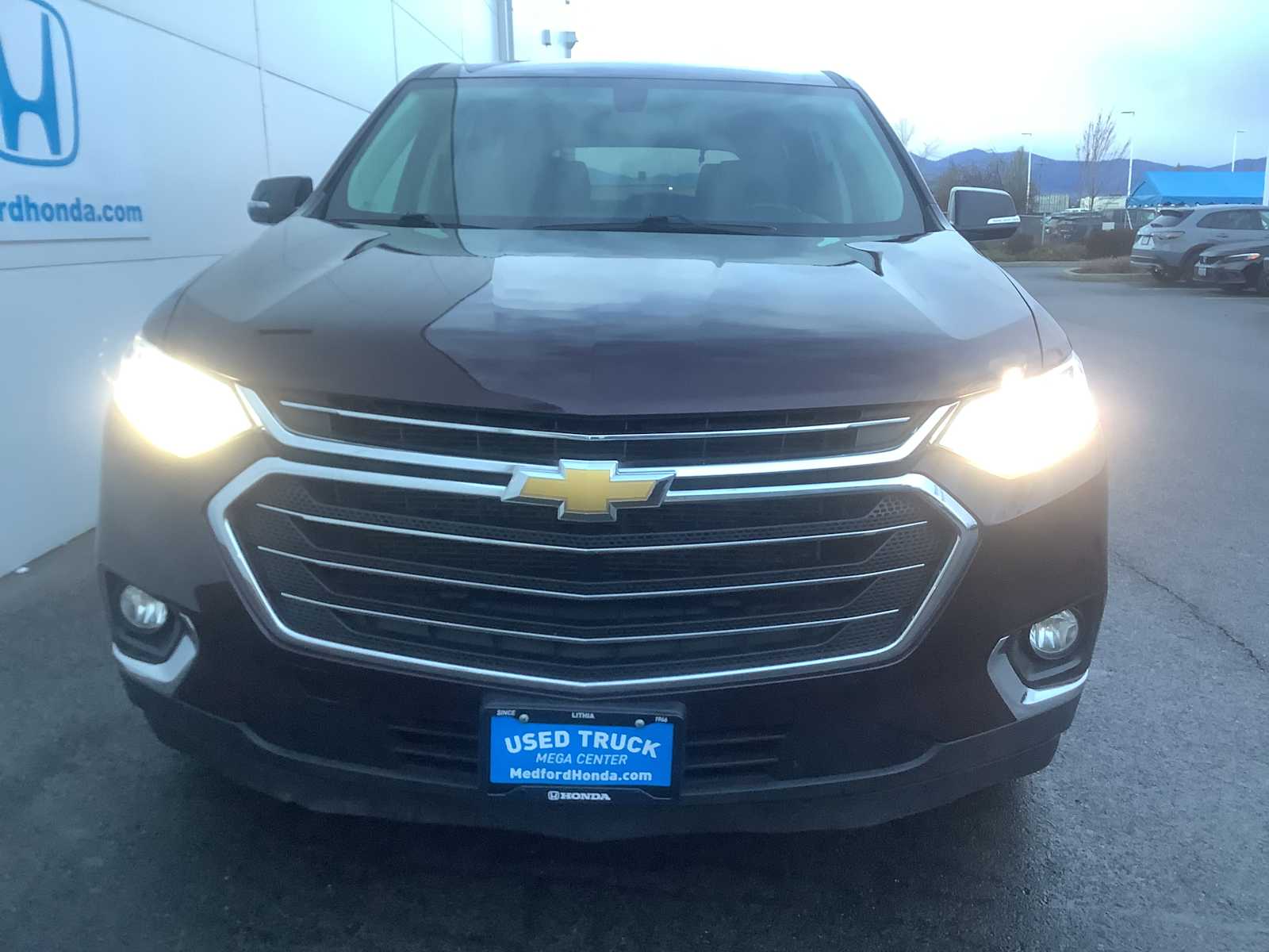 2020 Chevrolet Traverse Cloth 1LT photo 2