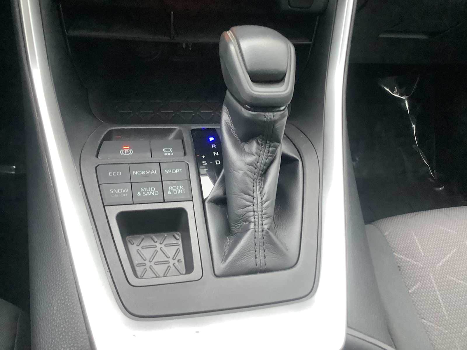 Thumbnail: 2019 Toyota RAV4 - 18