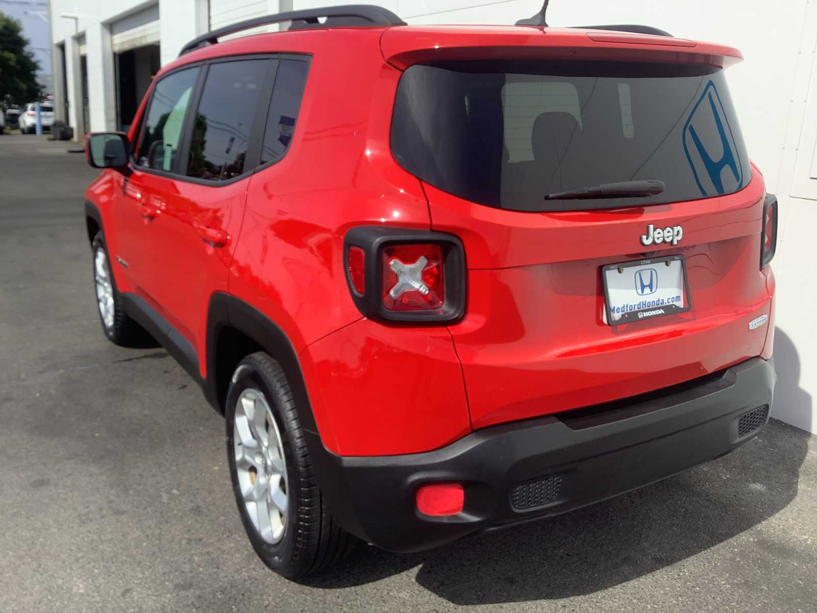 Thumbnail: 2017 Jeep Renegade - 4