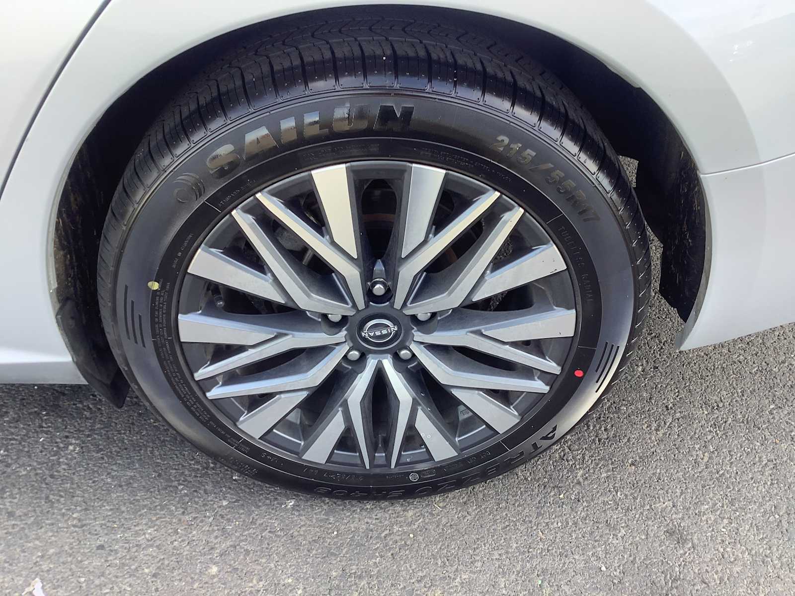 Thumbnail: 2023 Nissan Altima - 6