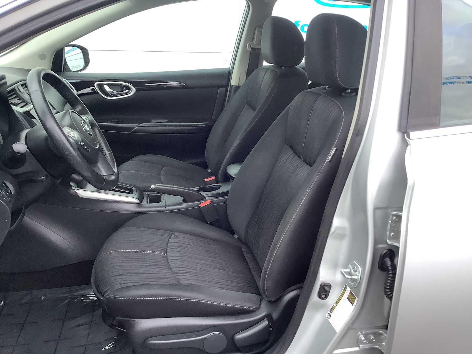 Thumbnail: 2018 Nissan Sentra - 11