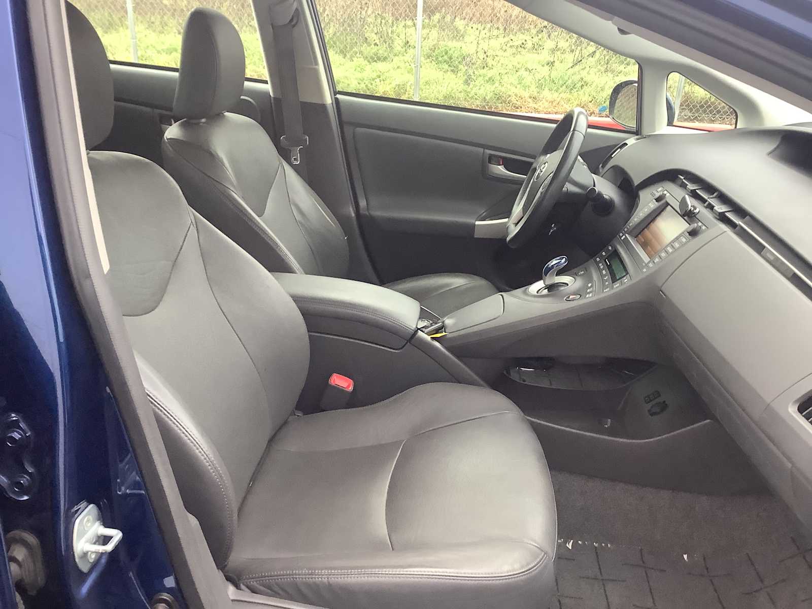 Thumbnail: 2011 Toyota Prius - 15