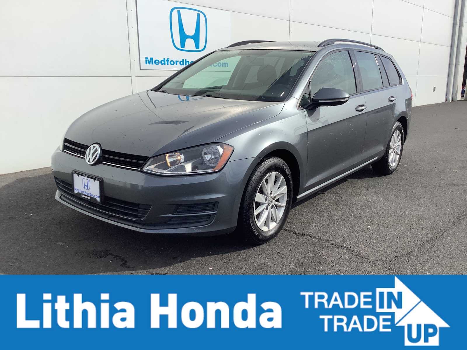 2016 Volkswagen e-Golf  -
                  Medford, OR