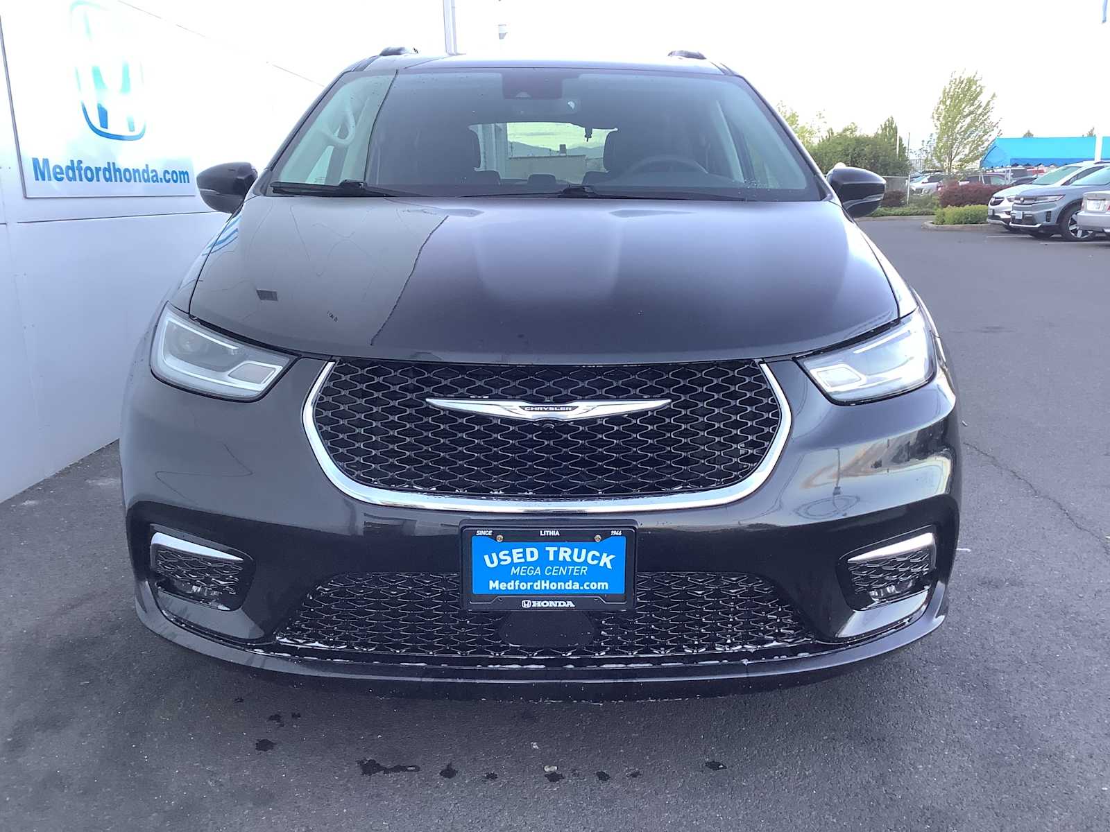 Thumbnail: 2022 Chrysler Pacifica - 9