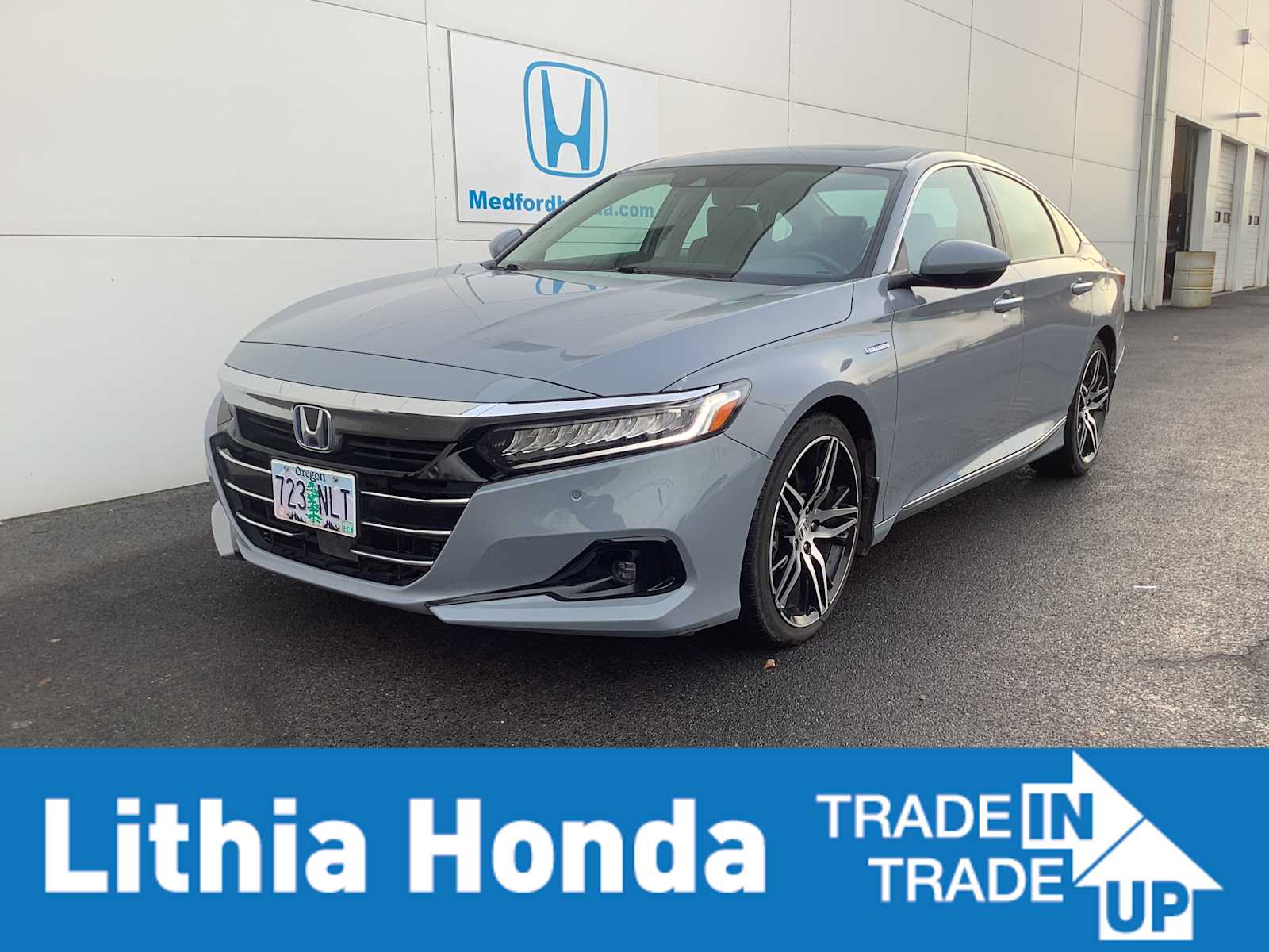 2022 Honda Accord Hybrid Touring's photo