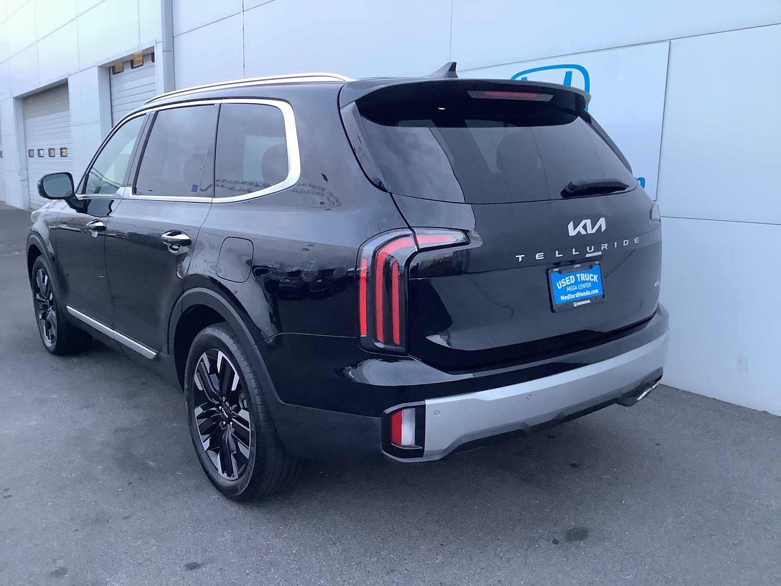 Thumbnail: 2023 Kia Telluride - 4