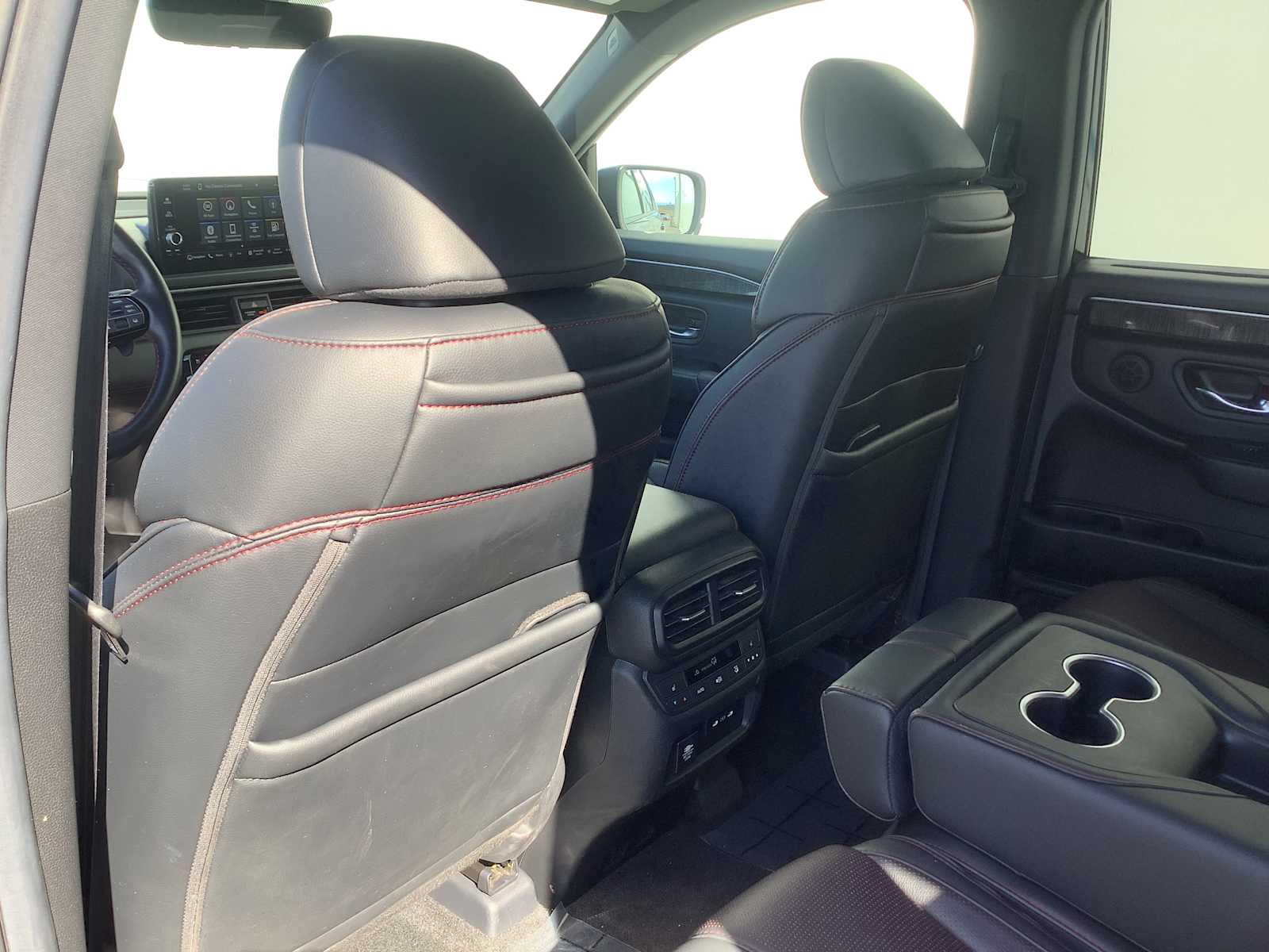 2025 Honda Pilot Black Edition - Photo 14