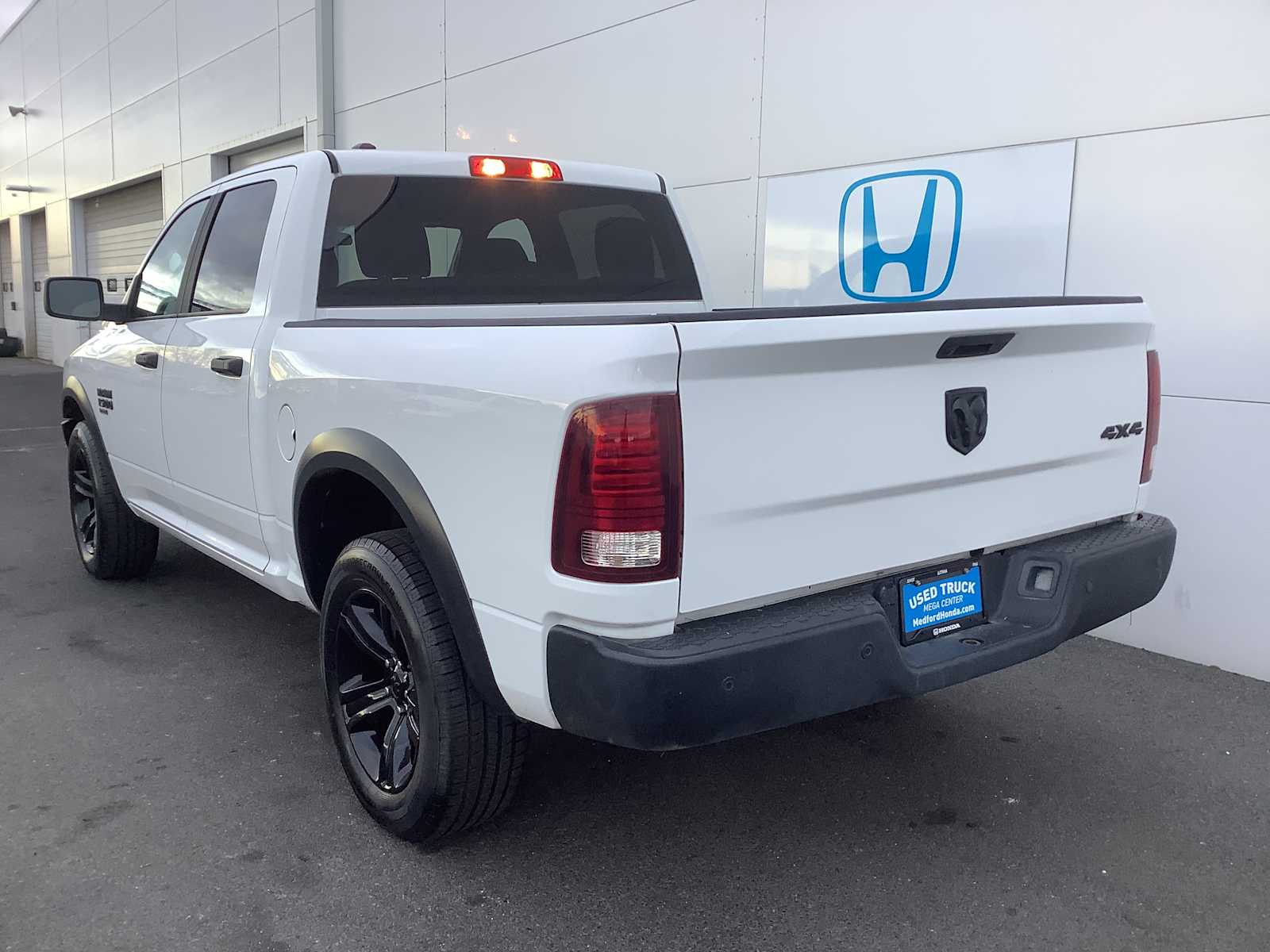 Thumbnail: 2024 RAM 1500 Classic - 4