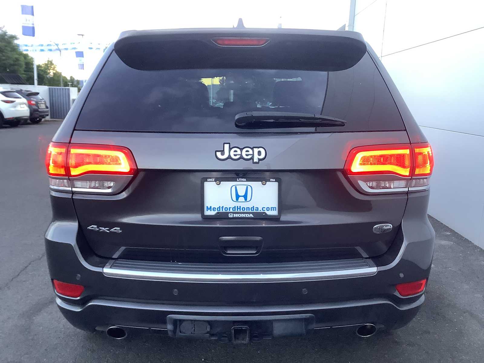Thumbnail: 2017 Jeep Grand Cherokee - 5