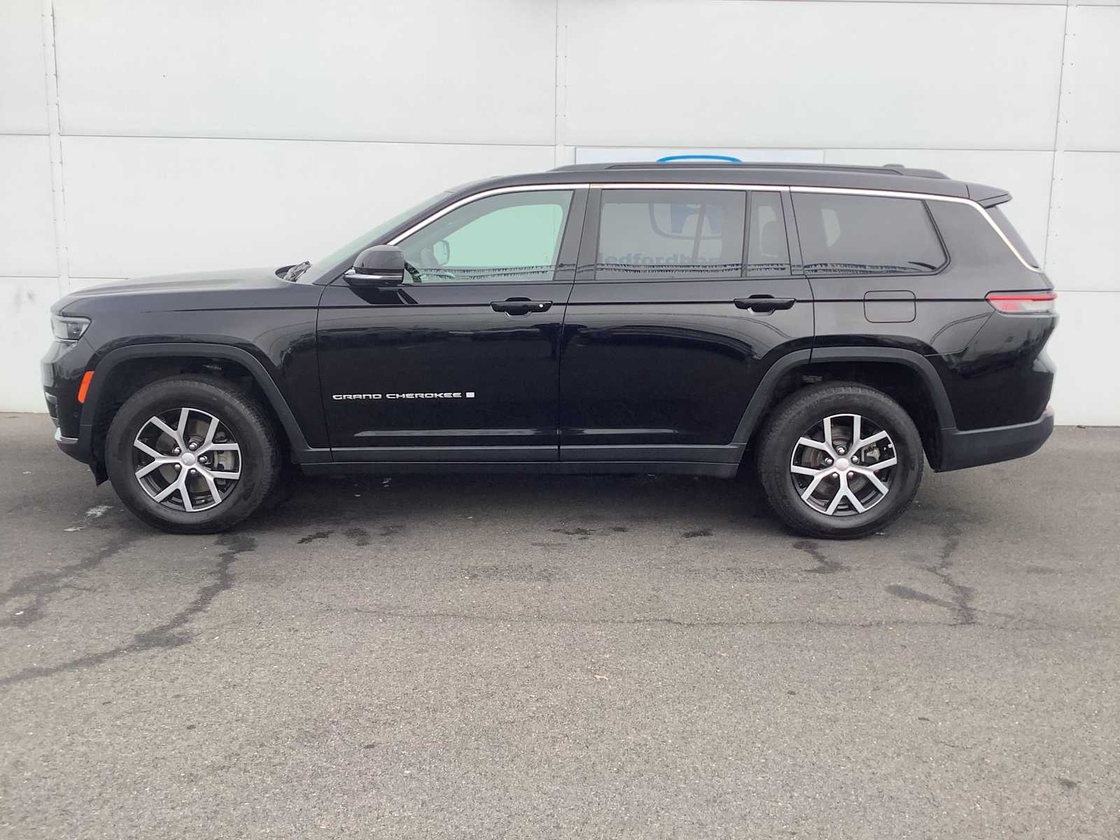 Thumbnail: 2024 Jeep Grand Cherokee L - 2