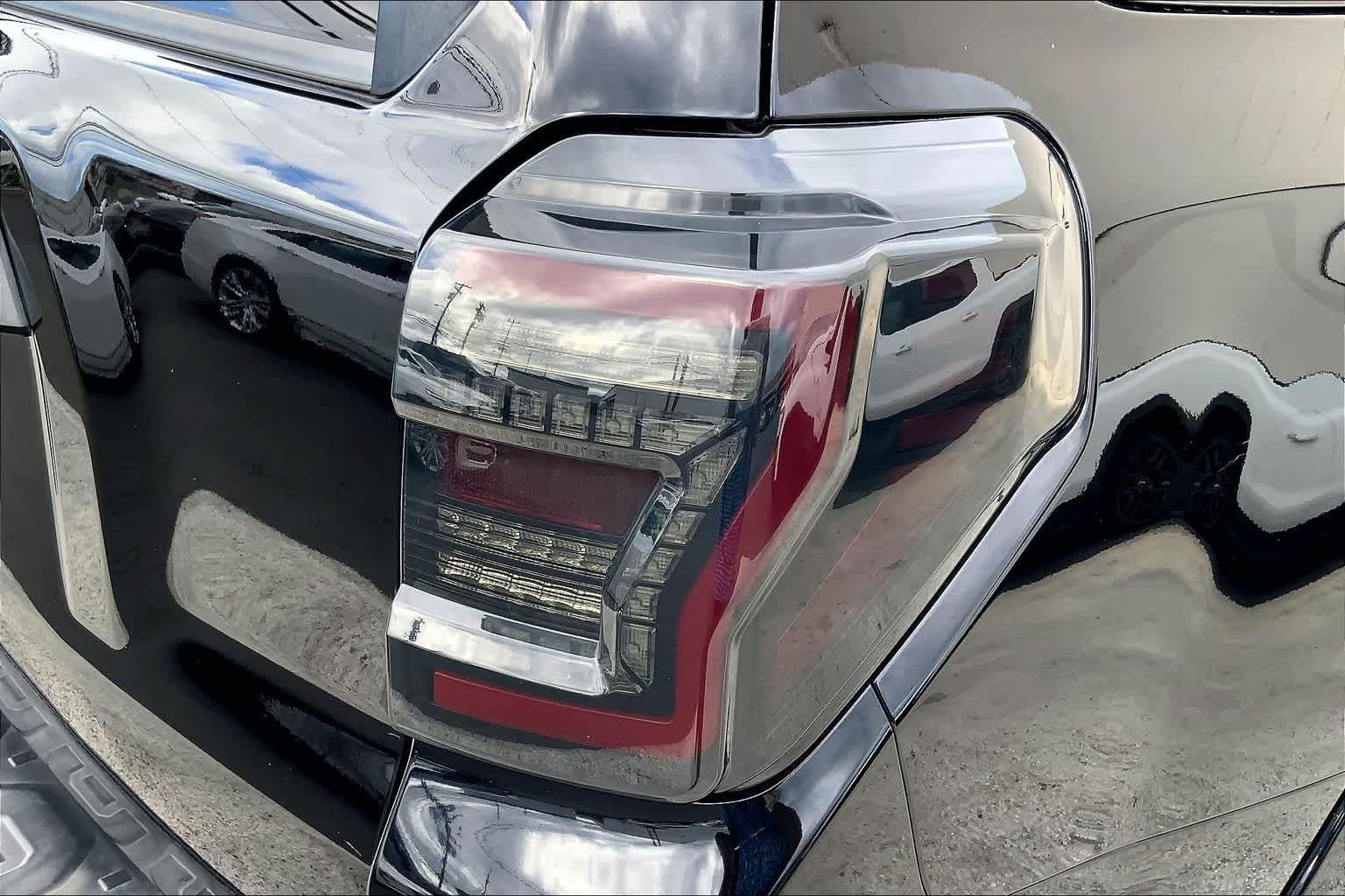 2020 Toyota 4Runner Off-Road - Photo 32