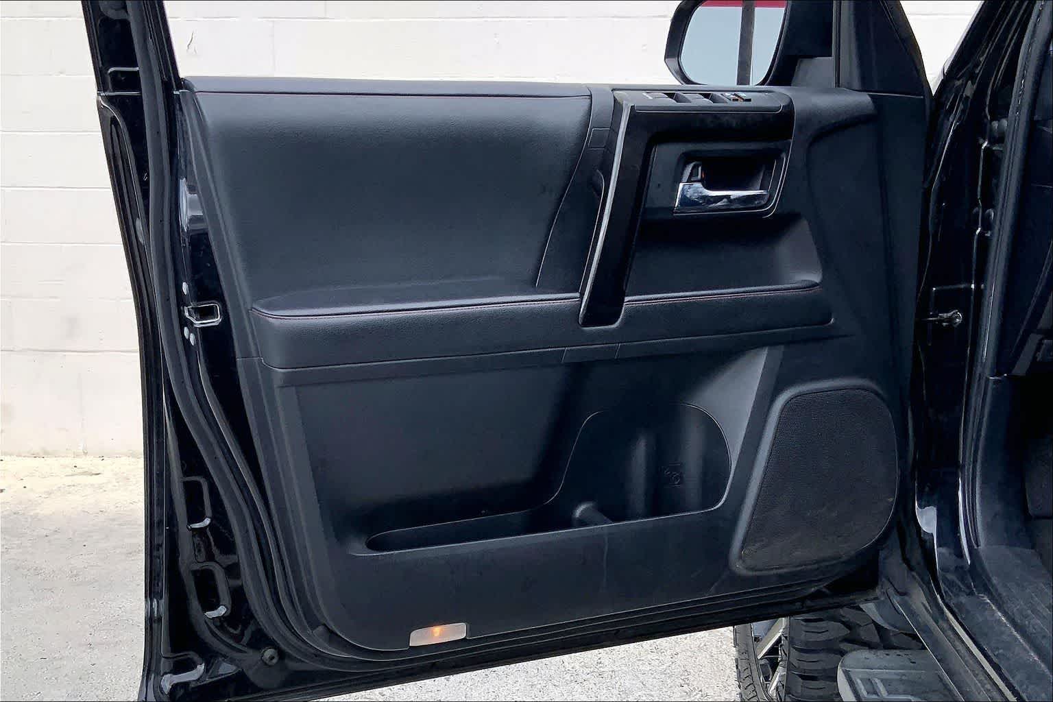 2020 Toyota 4Runner Off-Road - Photo 27