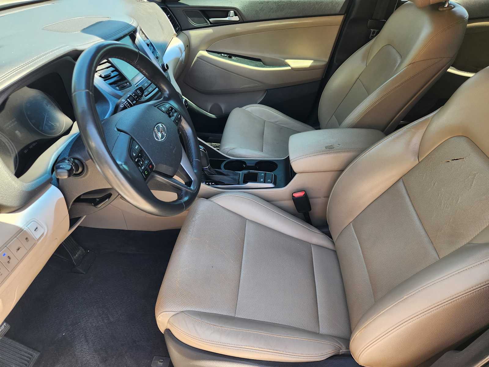 Thumbnail: 2016 Hyundai Tucson - 13