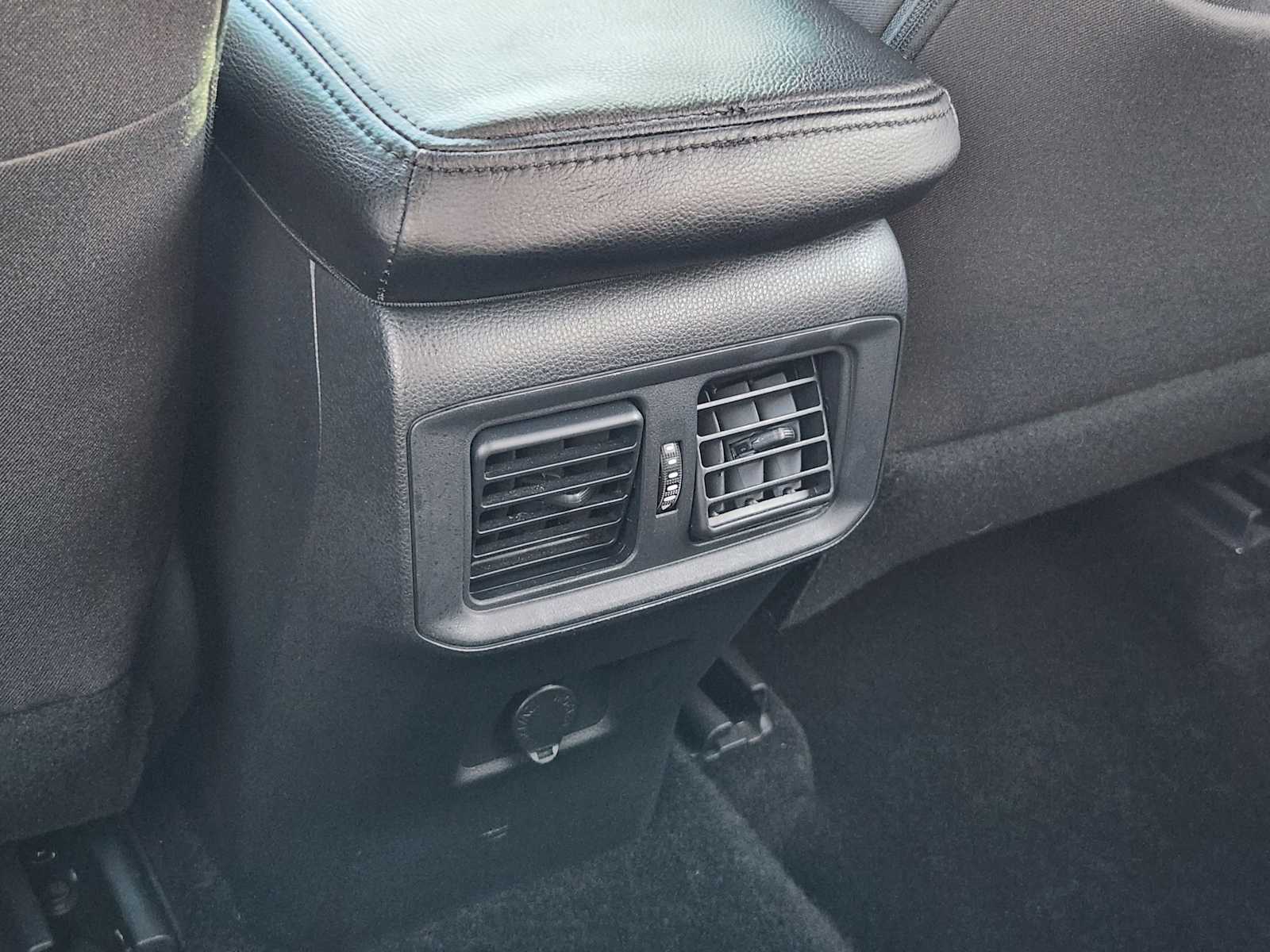 Thumbnail: 2021 Toyota RAV4 - 29