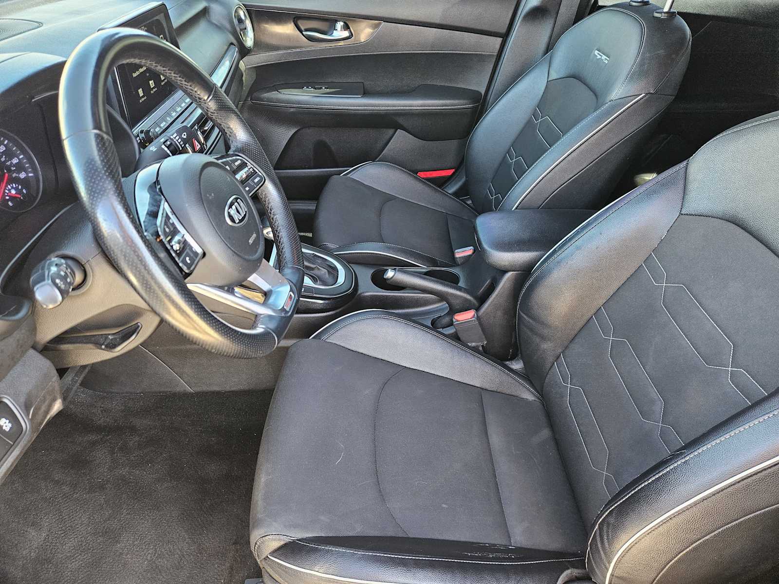 Thumbnail: 2021 Kia Forte - 13