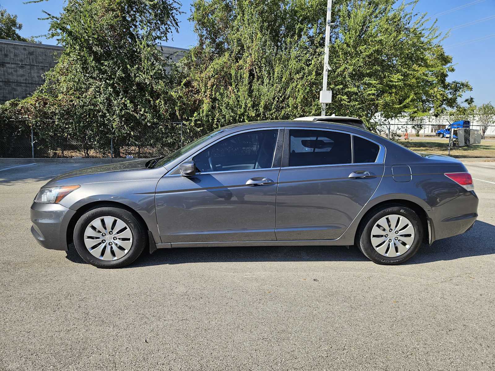 2011 Honda Accord LX photo 4