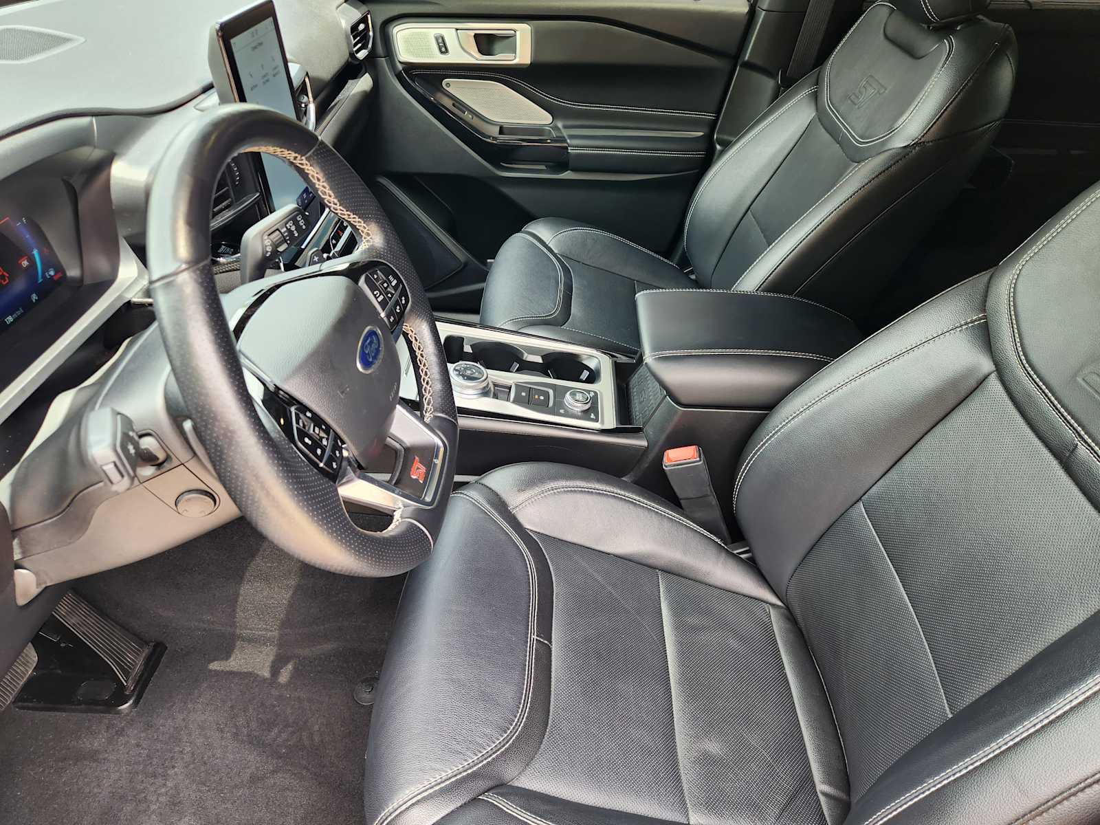 Thumbnail: 2022 Ford Explorer - 11