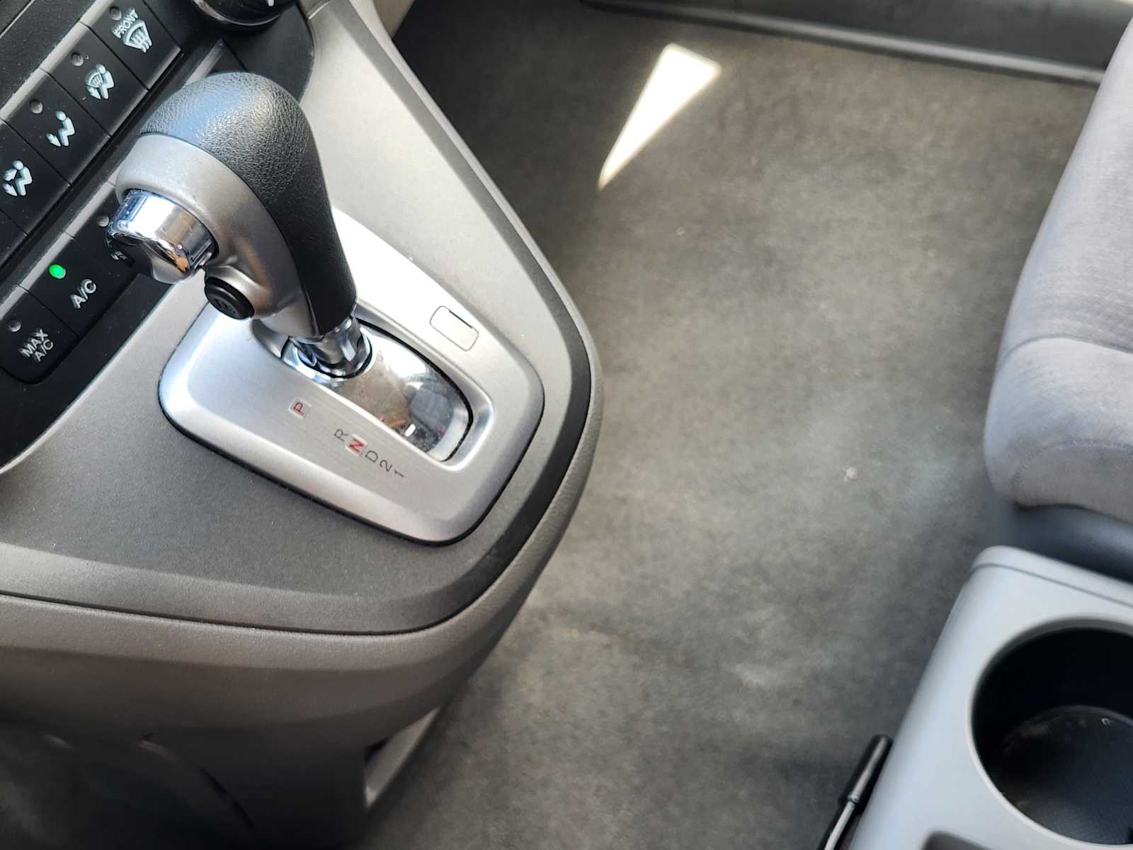 Thumbnail: 2010 Honda CR-V - 17