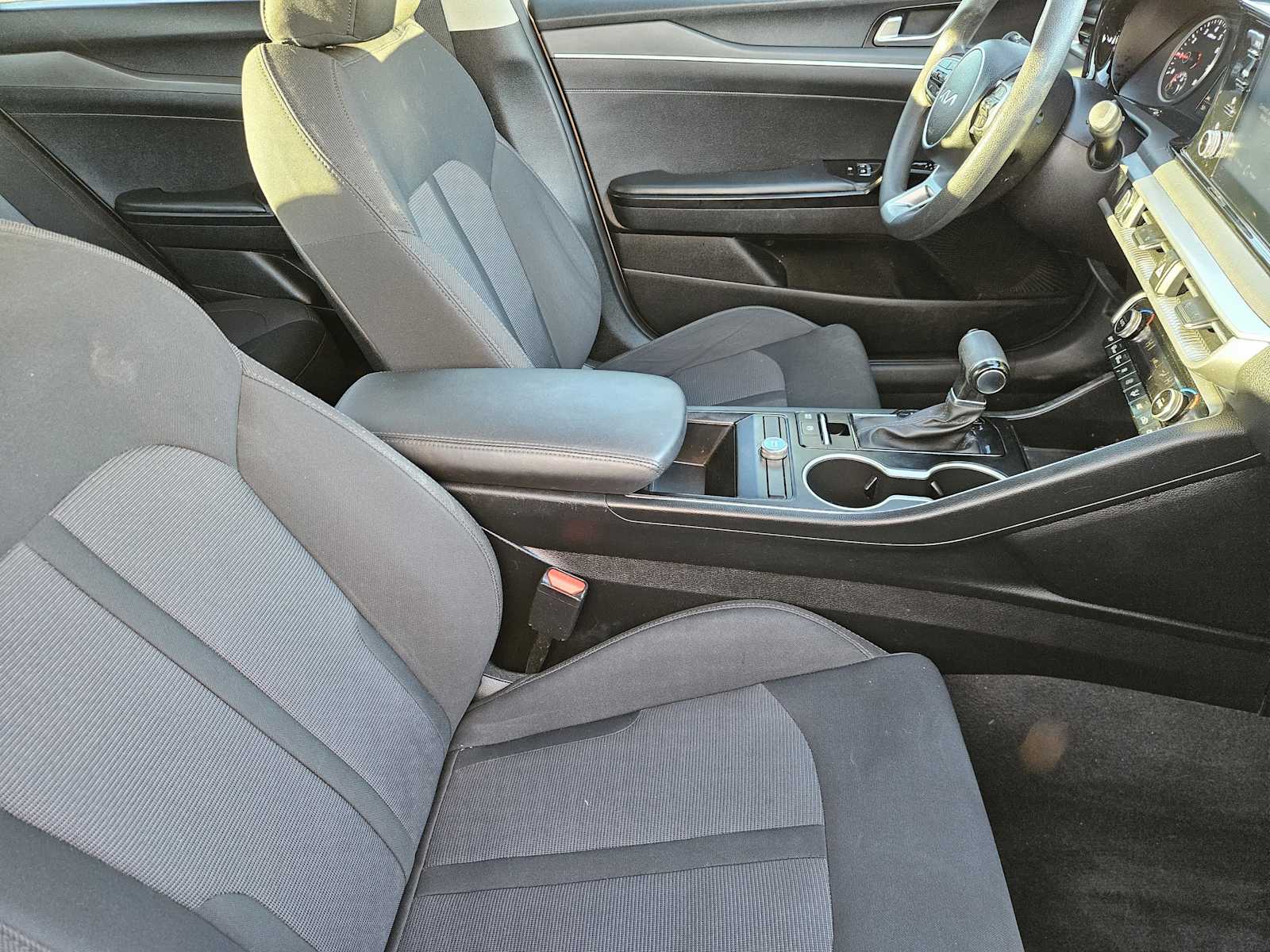 Thumbnail: 2022 Kia K5 - 13