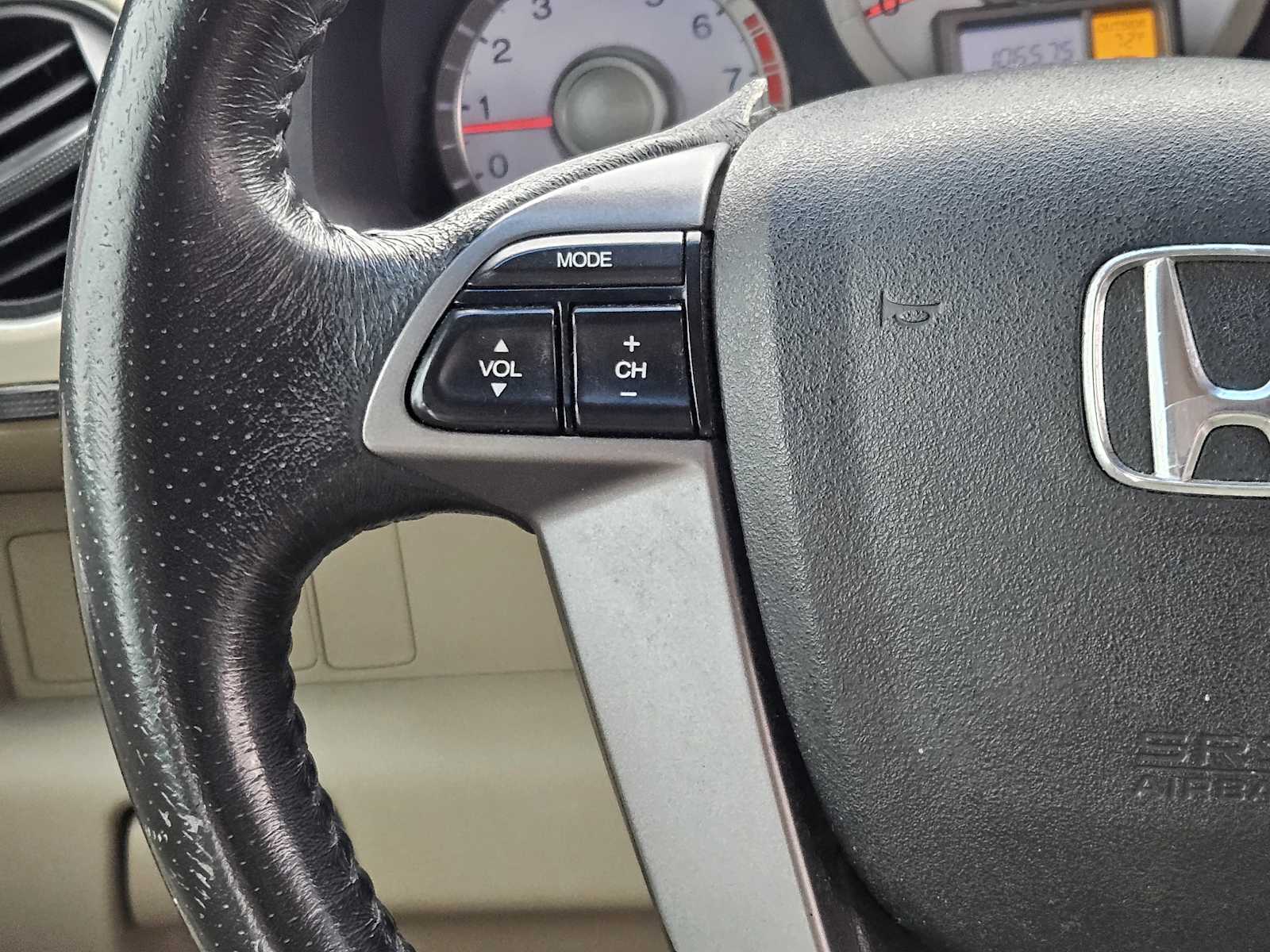 Thumbnail: 2011 Honda Pilot - 26