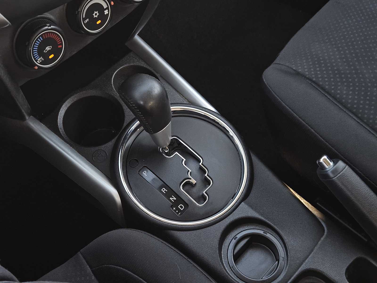 Thumbnail: 2014 Mitsubishi Outlander Sport - 19