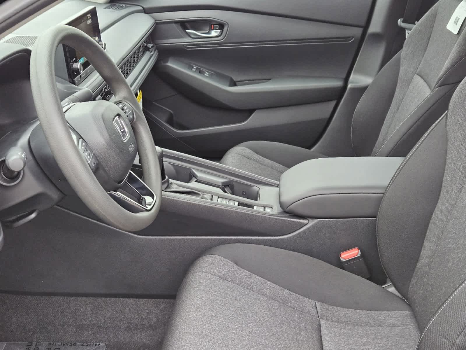 2025 Honda Accord LX 12