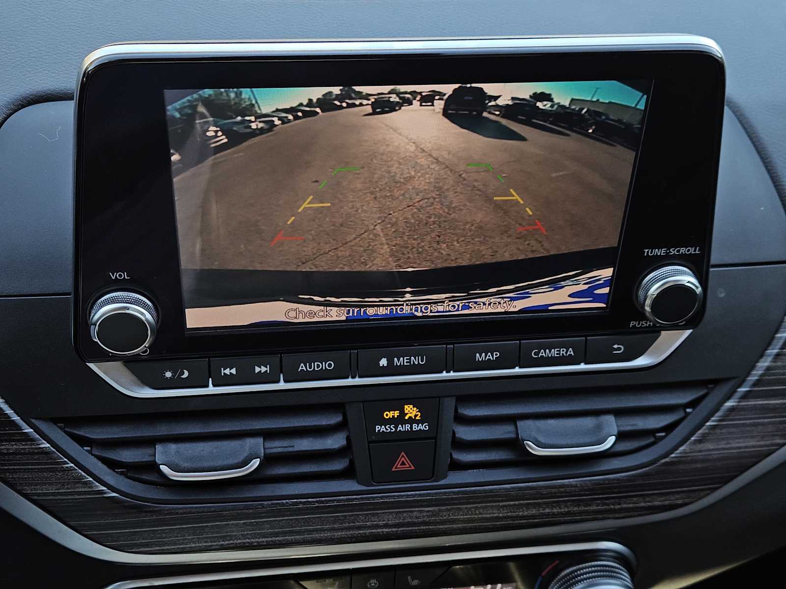 Thumbnail: 2020 Nissan Altima - 18