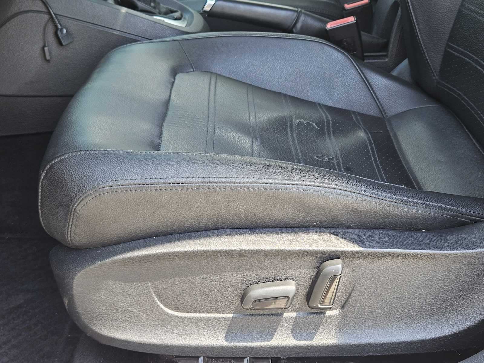 Thumbnail: 2013 Volkswagen Jetta - 23