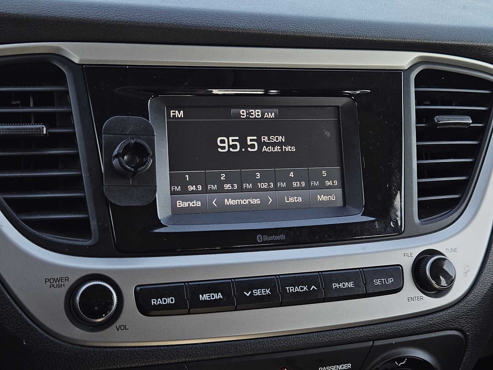 Thumbnail: 2021 Hyundai Accent - 15