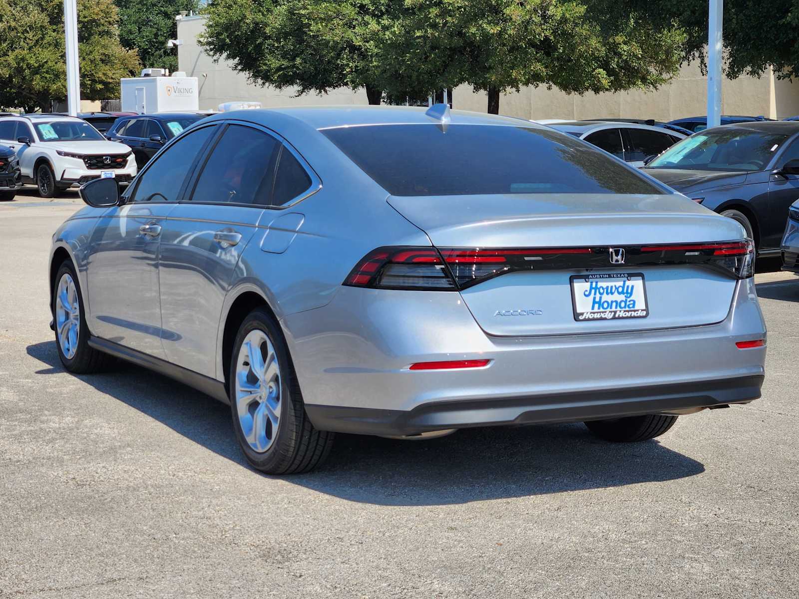 2025 Honda Accord LX photo 4