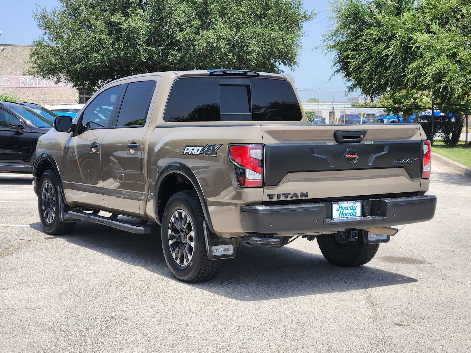Thumbnail: 2021 Nissan Titan - 4