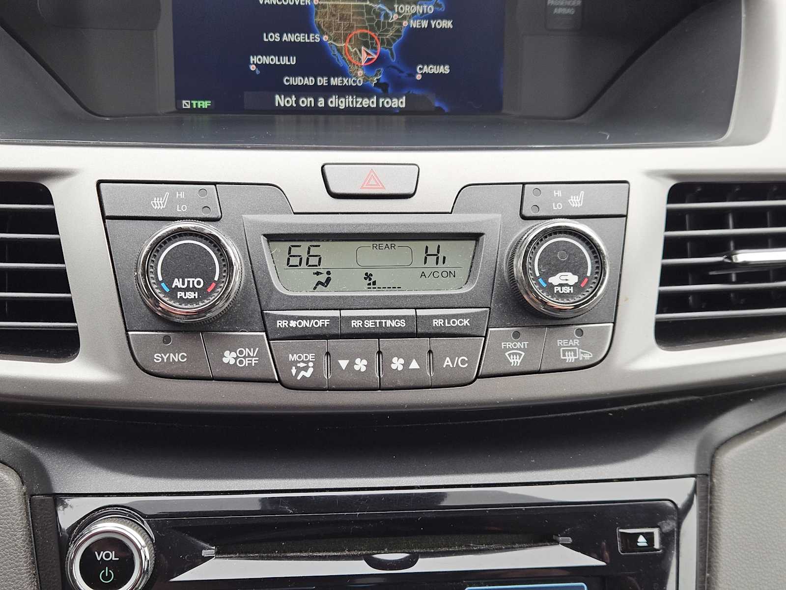 Thumbnail: 2016 Honda Odyssey - 18