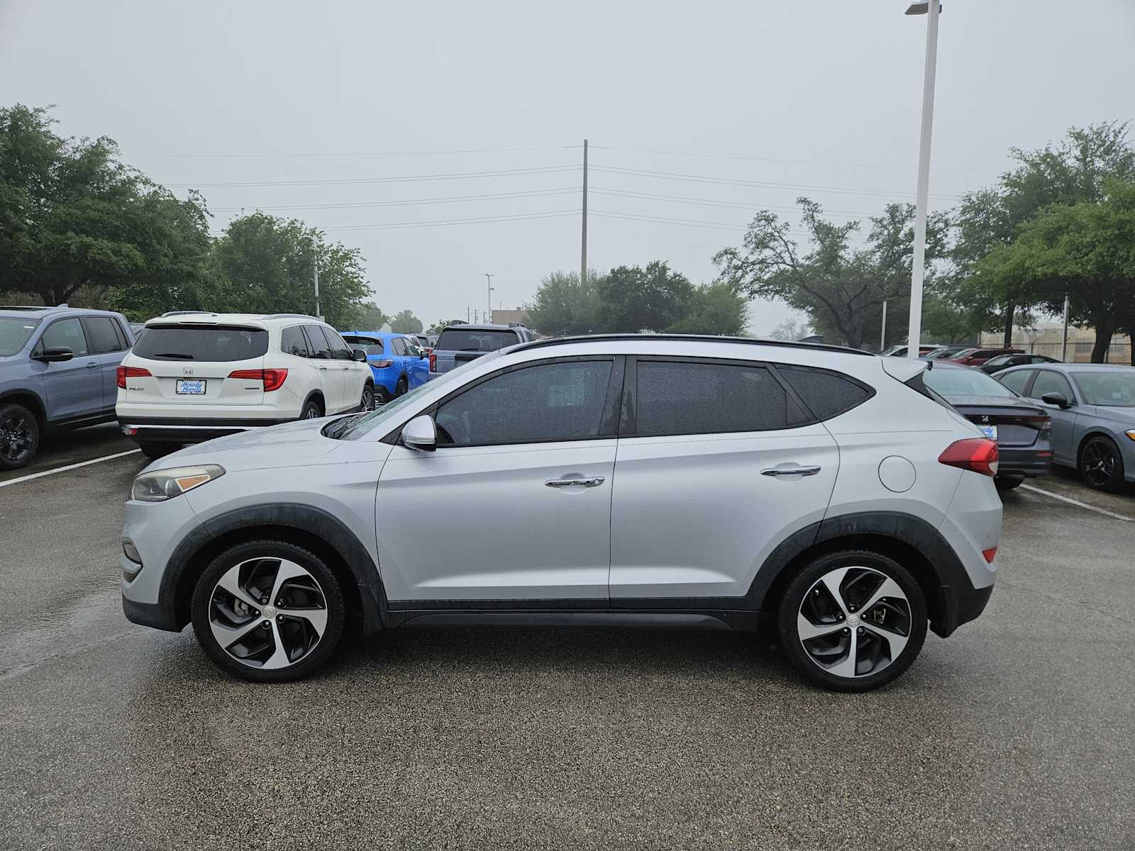 Thumbnail: 2016 Hyundai Tucson - 4