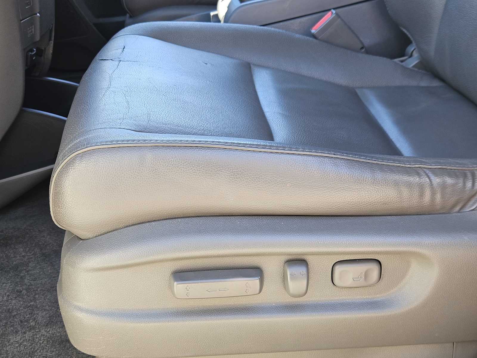 Thumbnail: 2014 Honda Odyssey - 23